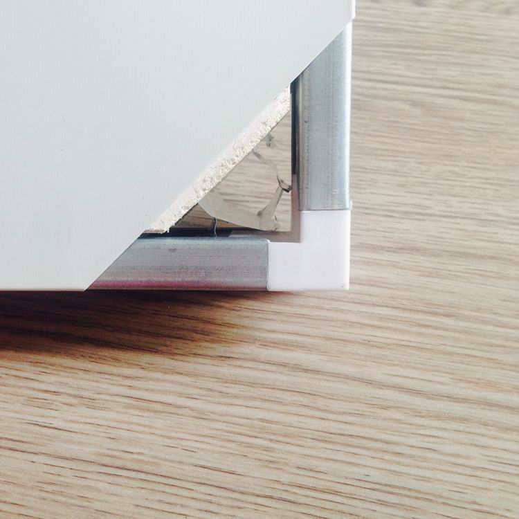 Ручная сборка – Стекловолоконно-магниево-алюминиевые сотовые панели для чистых помещений